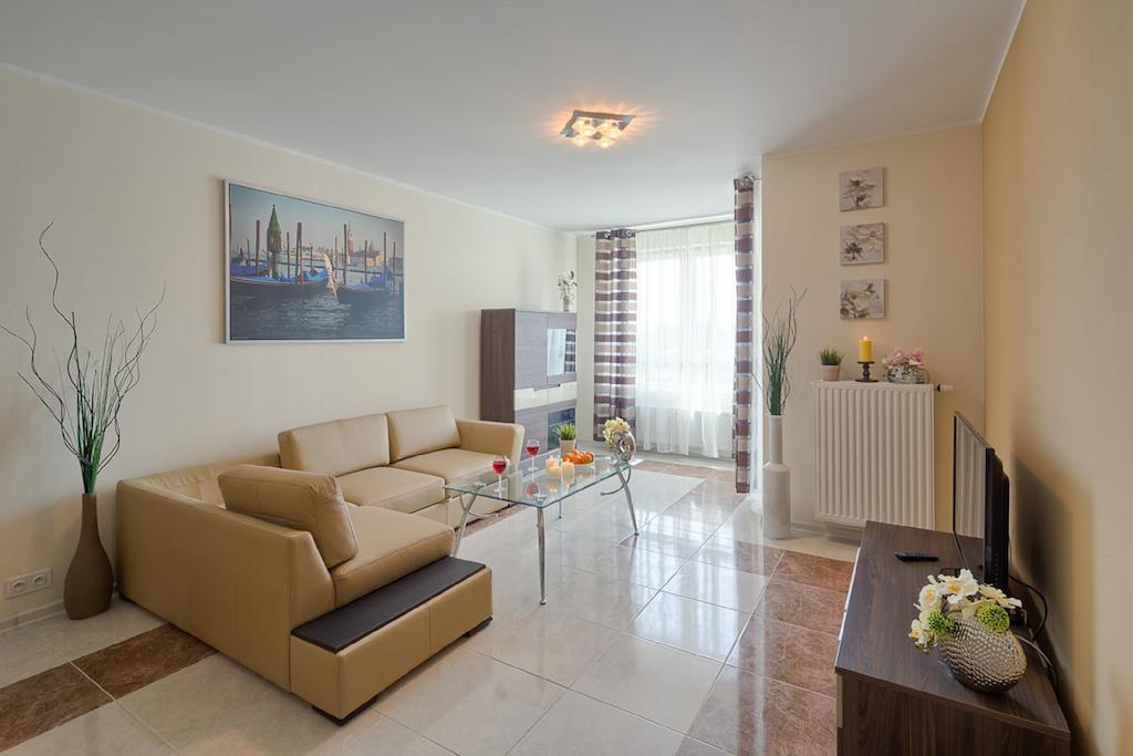 City Aparthotel Ochota Warsaw Luaran gambar